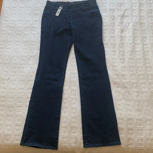 Jeans - Picture 1 of 5